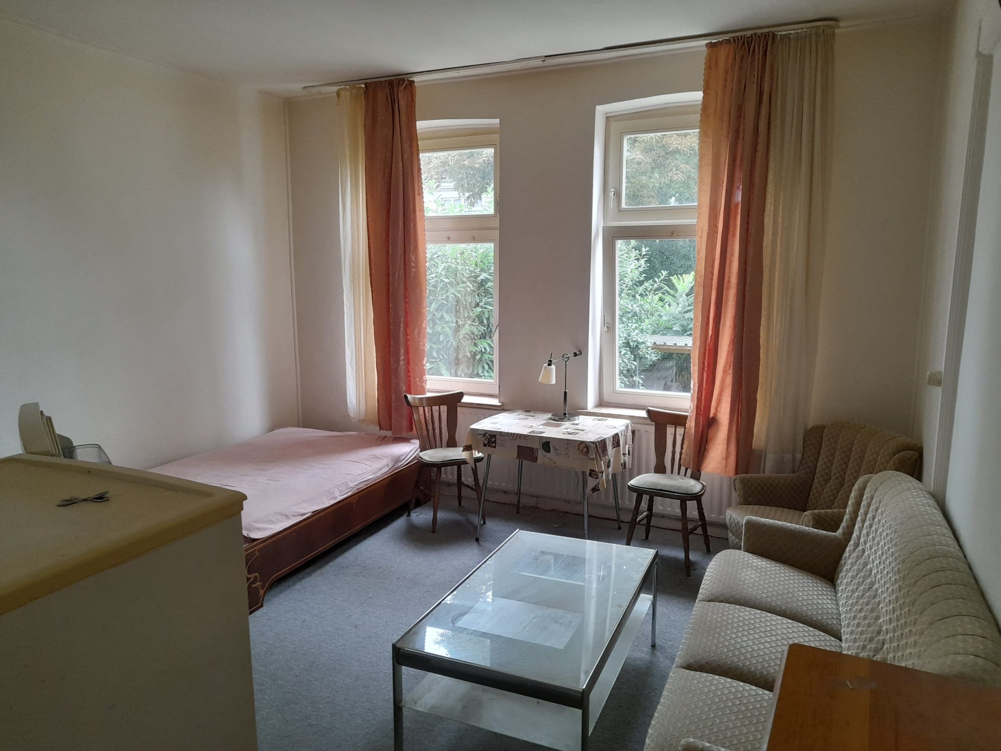 Bright private room in Stade