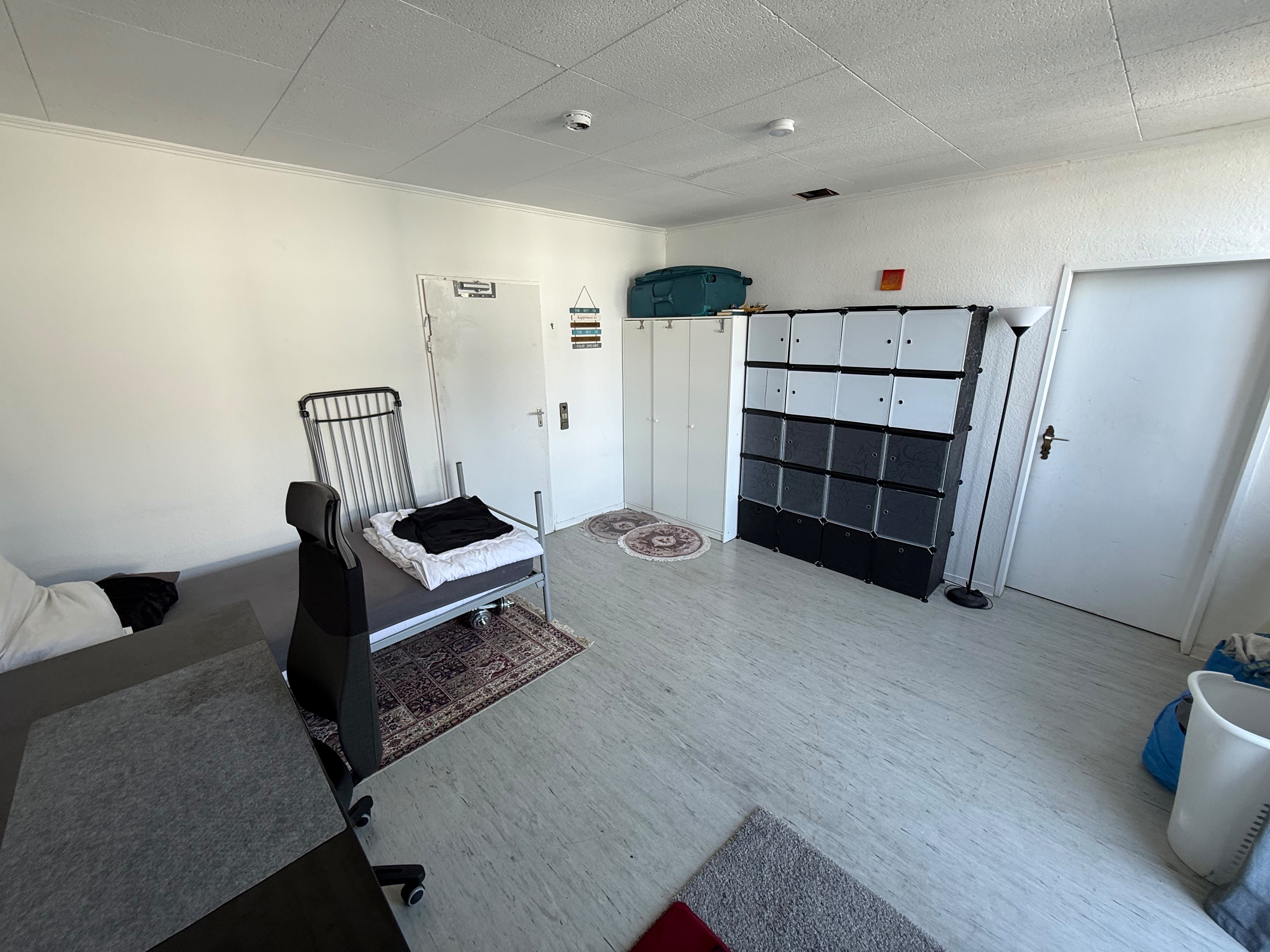 Cozy Big Shared Room with Balcony